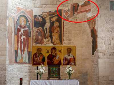 �La Madonna del Segno di San Martino rappresenta una rara testimonianza della pittura tardo-medievale barese. Va sottolineato come di quel periodo ci restino soltanto frammentarie decorazioni nell�abside della Basilica di San Nicola... 